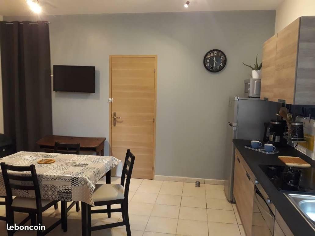 L'Arriere Boutique Apartment Maroilles Exterior foto